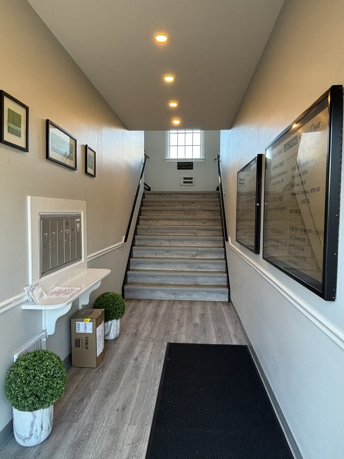 39-51 Pine St, New Canaan, CT 06840 - Lot 5A - - Photo intérieure - Image 2 of 14