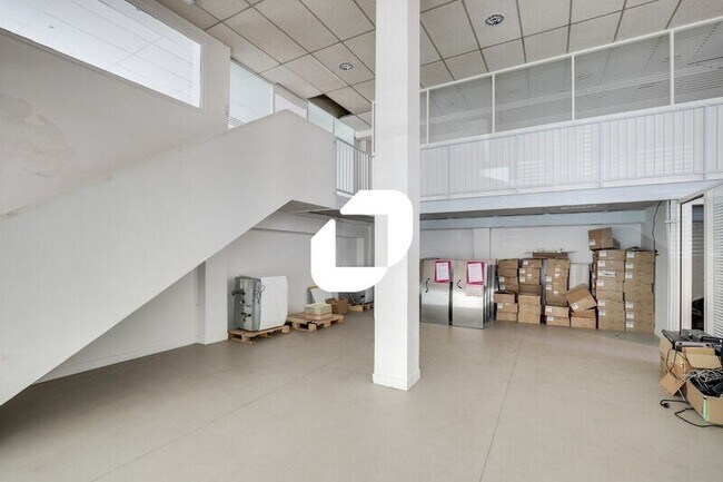 Plus de détails pour 37 Avenue De La Marne, Montrouge - Bureau à louer