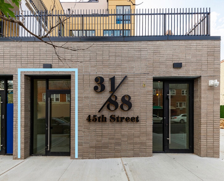 4419 Broadway, Astoria, NY à louer - Photo principale – Image 1 sur 1