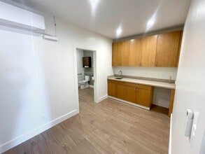 2130 4th St, San Rafael, CA à louer Photo intérieure– Image 1 sur 2
