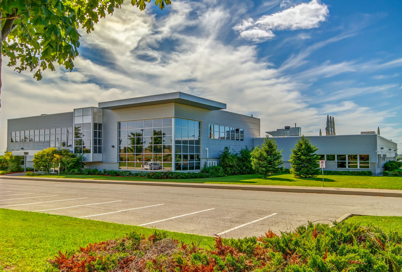 1100 Bennett Rd, Bowmanville, ON à louer Photo principale– Image 1 sur 16