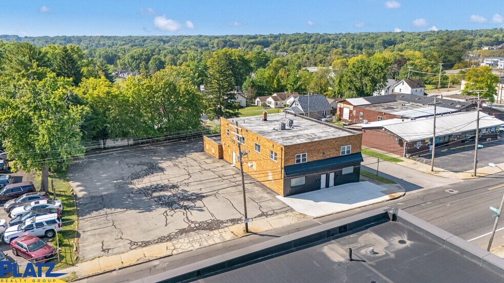 3143 Mahoning Ave, Youngstown, OH à louer - Photo de l’immeuble – Image 2 sur 14