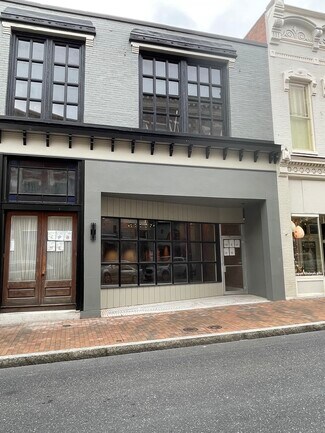 Plus de détails pour 24 E Beverley St, Staunton, VA - Local commercial à louer