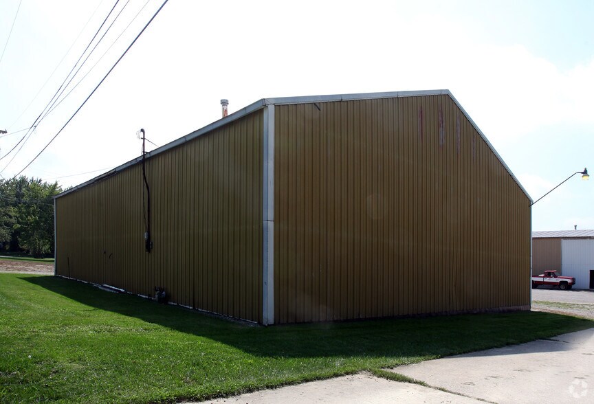 3850 S Meeker Ave, Muncie, IN à vendre - Photo de l’immeuble – Image 2 sur 2