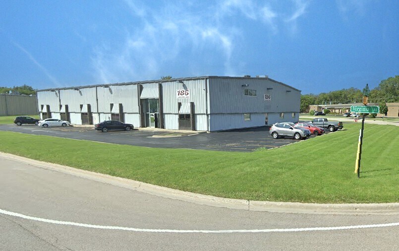 186 Virginia Rd, Crystal Lake, IL à vendre - Photo de l’immeuble – Image 1 sur 16