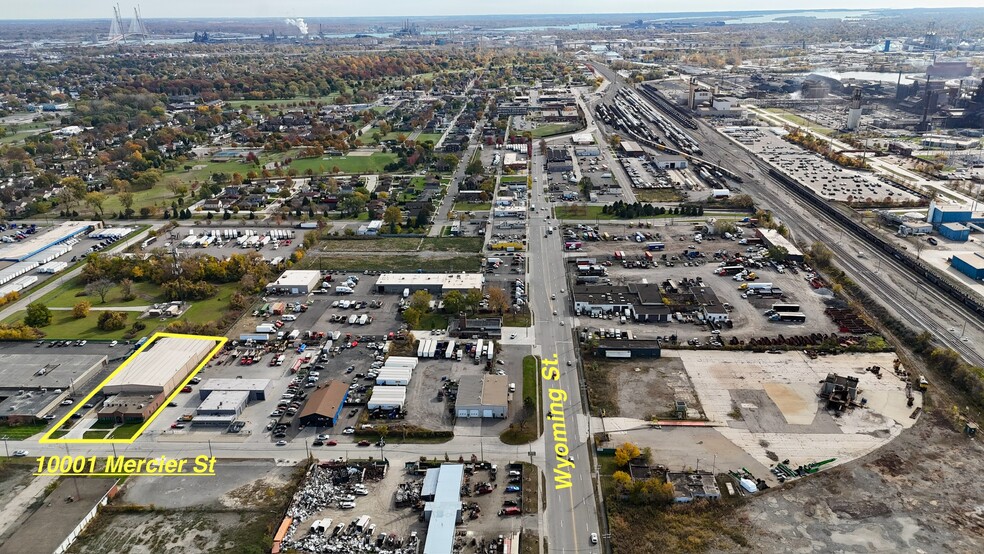10001 Mercier St, Dearborn, MI à louer - Photo de l’immeuble – Image 2 sur 14