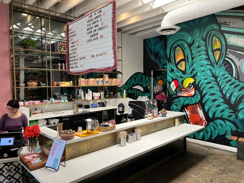 2000 E 7th St, Los Angeles, CA à louer - Photo de l’immeuble – Image 3 sur 29