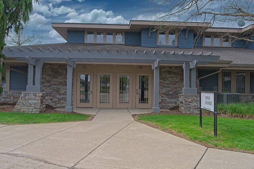 10-24 Remick Blvd, Springboro, OH à vendre - Photo principale – Image 1 sur 20