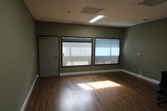 1575 N Lake Ave, Pasadena, CA à louer Photo intérieure– Image 2 sur 2