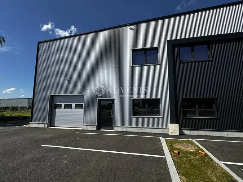 Local d’activités dans Fegersheim à louer - Photo de l’immeuble – Image 2 sur 6