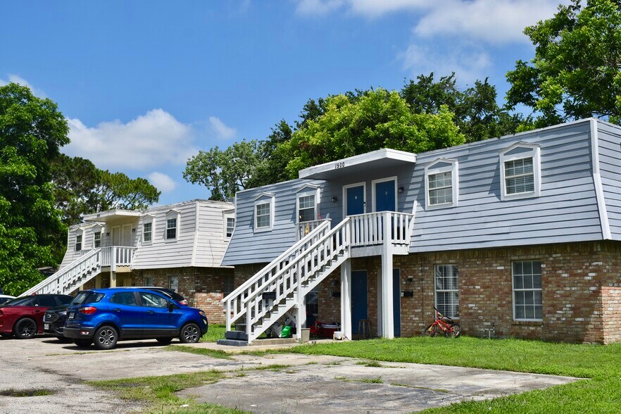 1500-1502 Oleander Dr, La Marque, TX à vendre - Photo de l’immeuble – Image 1 sur 15