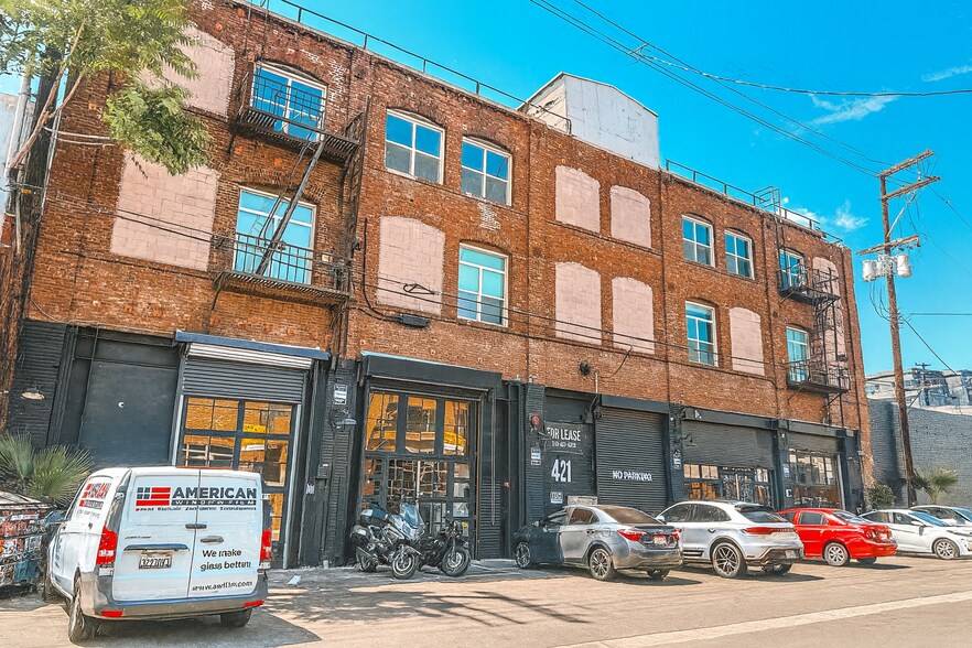 421-427 Colyton St, Los Angeles, CA à vendre - Photo de l’immeuble – Image 1 sur 10