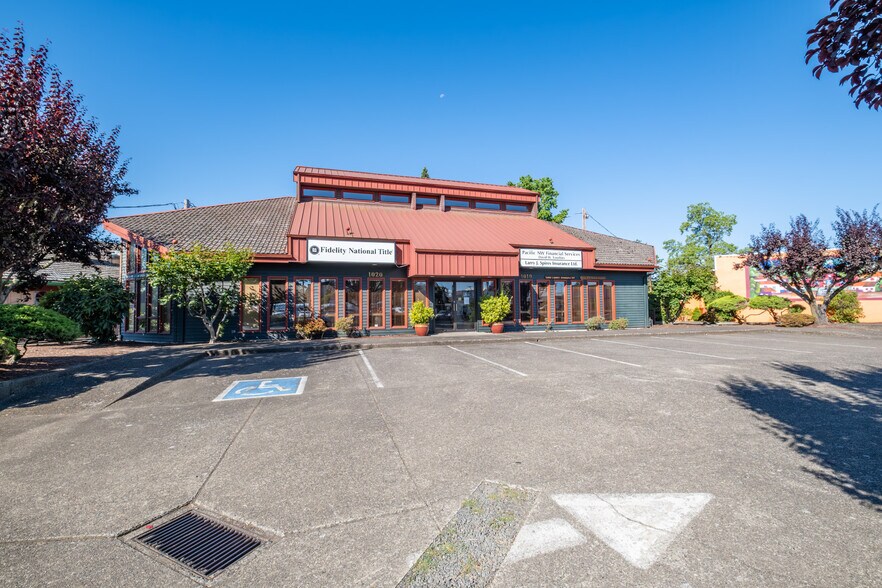 1010 S Main St, Lebanon, OR à louer - Photo principale – Image 1 sur 31