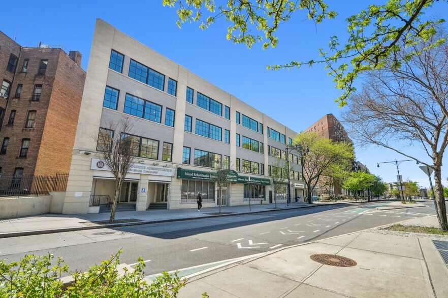 1780-1790 Grand Concourse, Bronx, NY à louer - Photo de l’immeuble – Image 3 sur 5
