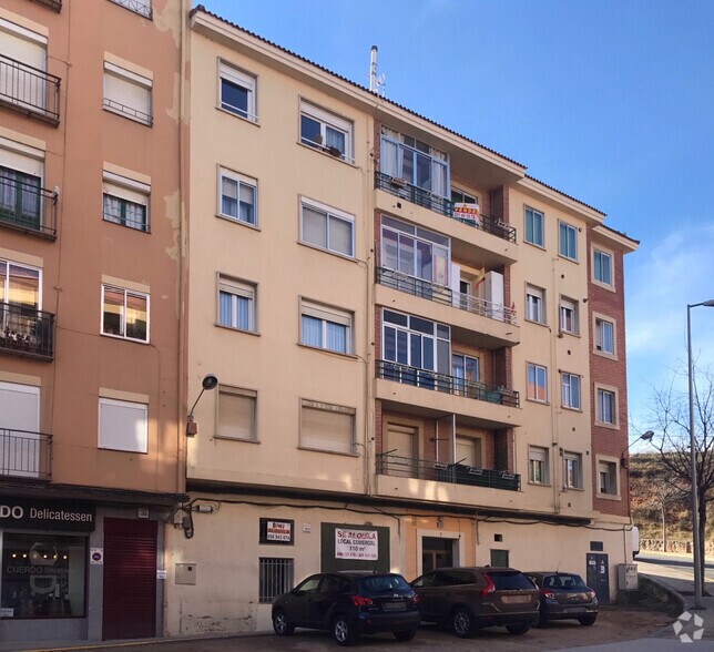 Calle de la Amapola, 3, Segovia, Segovia à louer - Photo de l’immeuble – Image 2 sur 2