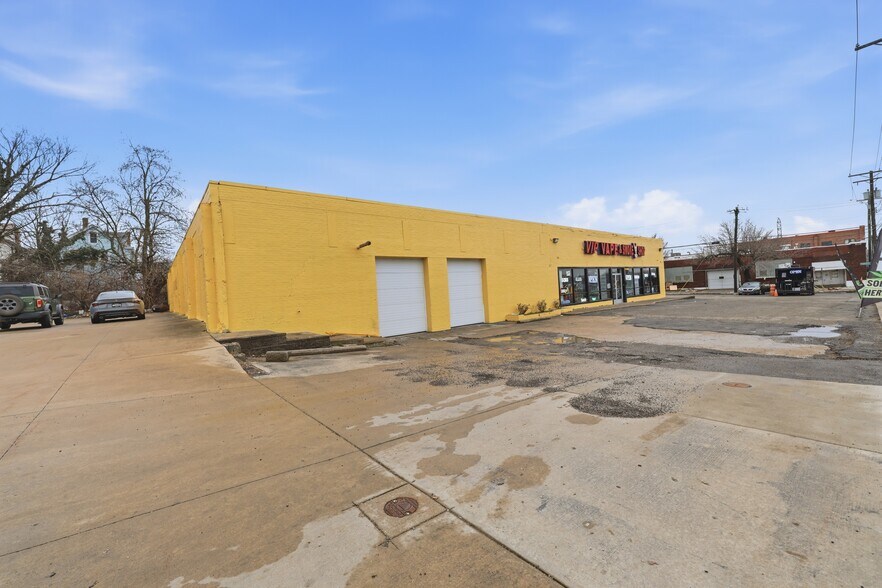 5005-5009 Stewart Park, Cincinnati, OH à vendre - Photo principale – Image 1 sur 1