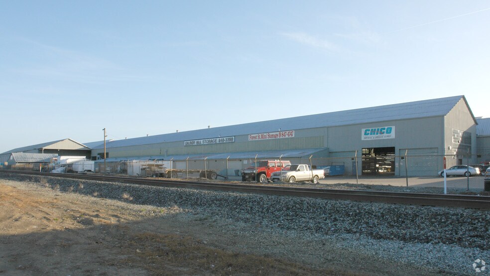 105 Leavesley Rd, Gilroy, CA à louer - Photo de l’immeuble – Image 2 sur 3