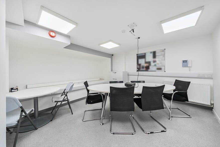 43-47 Raven Row, Londres à vendre - Photo de l’immeuble – Image 2 sur 9