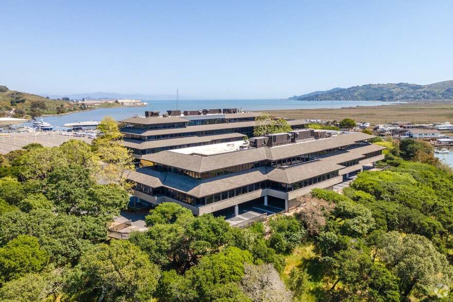 60 E Sir Francis Drake Blvd, Larkspur, CA à louer - Photo principale – Image 1 sur 8