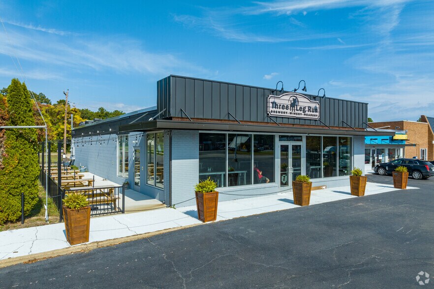 4408-4418 W Hundred Rd, Chester, VA à louer - Photo de l’immeuble – Image 2 sur 7