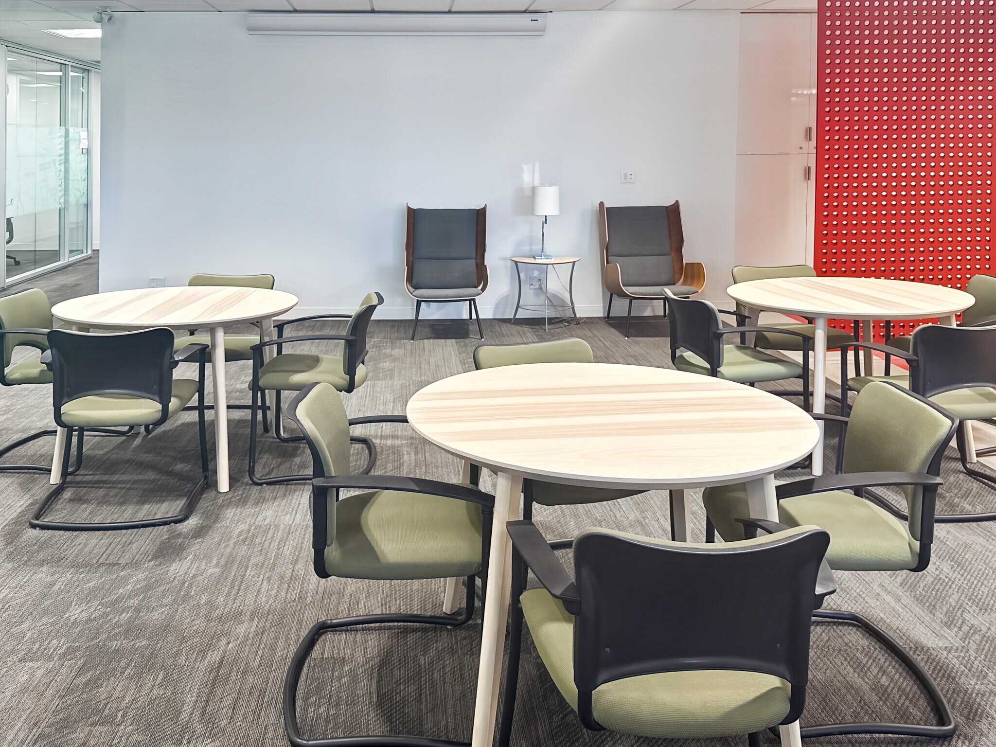 1045 Howe St, Vancouver, BC à louer Photo de l’immeuble– Image 1 sur 4