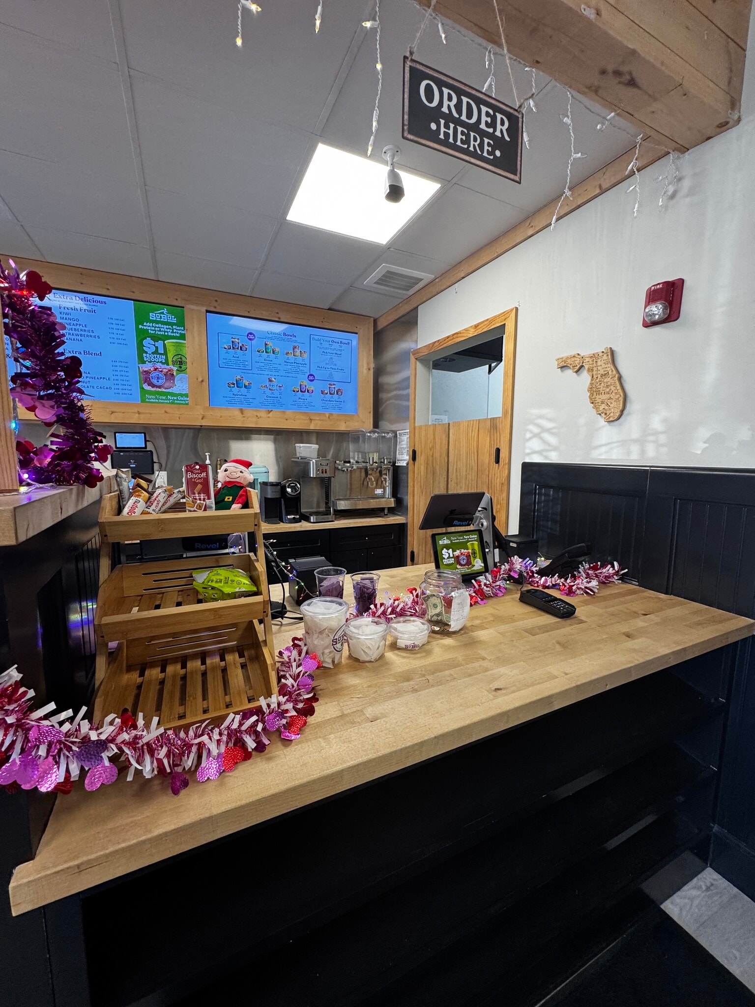 4703-4763 N Ocean Dr, Sea Ranch Lakes, FL à louer Photo intérieure– Image 1 sur 15