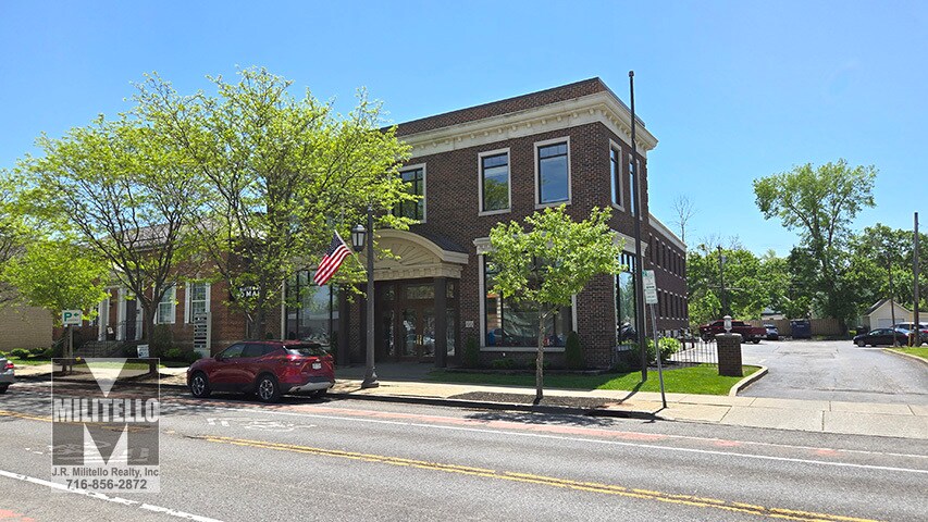 60 Main St, Hamburg, NY à louer - Photo de l’immeuble – Image 1 sur 7