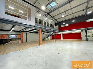 Plus de détails pour 1289 Rue Des Pyrénées, Grenade - Local d’activités à vendre