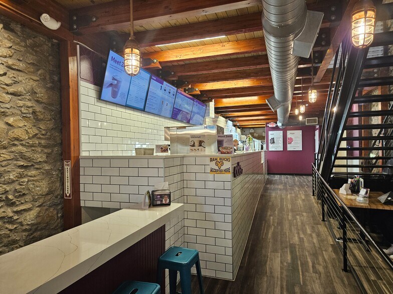 16 E Gay St, West Chester, PA à vendre - Photo de l’immeuble – Image 3 sur 10