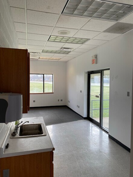 2813 N 50 E, Kokomo, IN à louer - Photo de l’immeuble – Image 3 sur 4