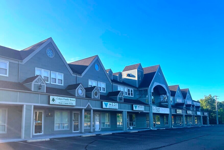111 Washington St, Plainville, MA à louer - Photo de l’immeuble – Image 1 sur 15