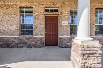 25511 Budde Rd, The Woodlands, TX à louer Photo de l’immeuble– Image 2 sur 18