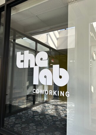 Plus de détails pour 535 Broadhollow Rd, Melville, NY - Coworking à louer