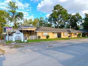 15518 Silver Ridge Dr, Houston, TX à louer Photo intérieure– Image 2 sur 27