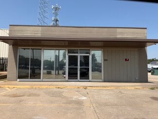 Plus de détails pour 800 S Locust St, Denton, TX - Local commercial à louer
