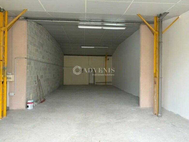 Local d’activités dans Pruniers-en-Sologne à louer - Photo intérieure – Image 1 sur 4