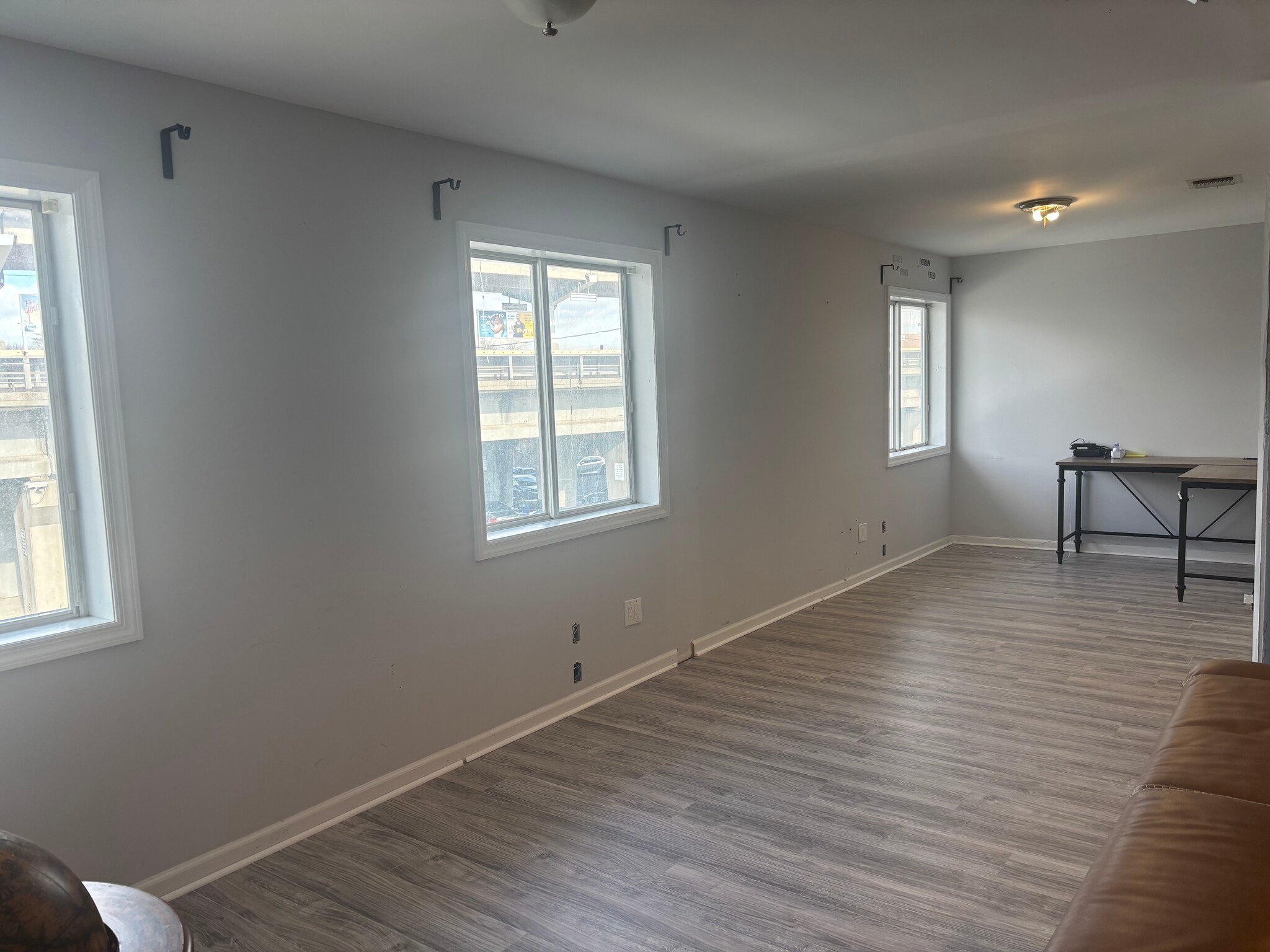 521 Oak St, Copiague, NY à louer Photo intérieure– Image 1 sur 11