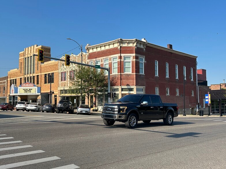 102 N 9th St, Mount Vernon, IL à louer - Photo de l’immeuble – Image 2 sur 9