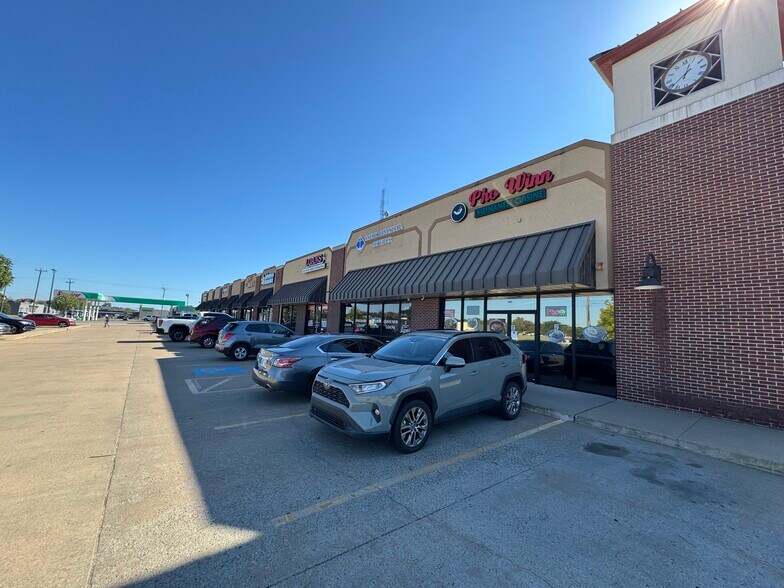 512-530 N Main St, Muskogee, OK à louer - Photo de l’immeuble – Image 2 sur 4