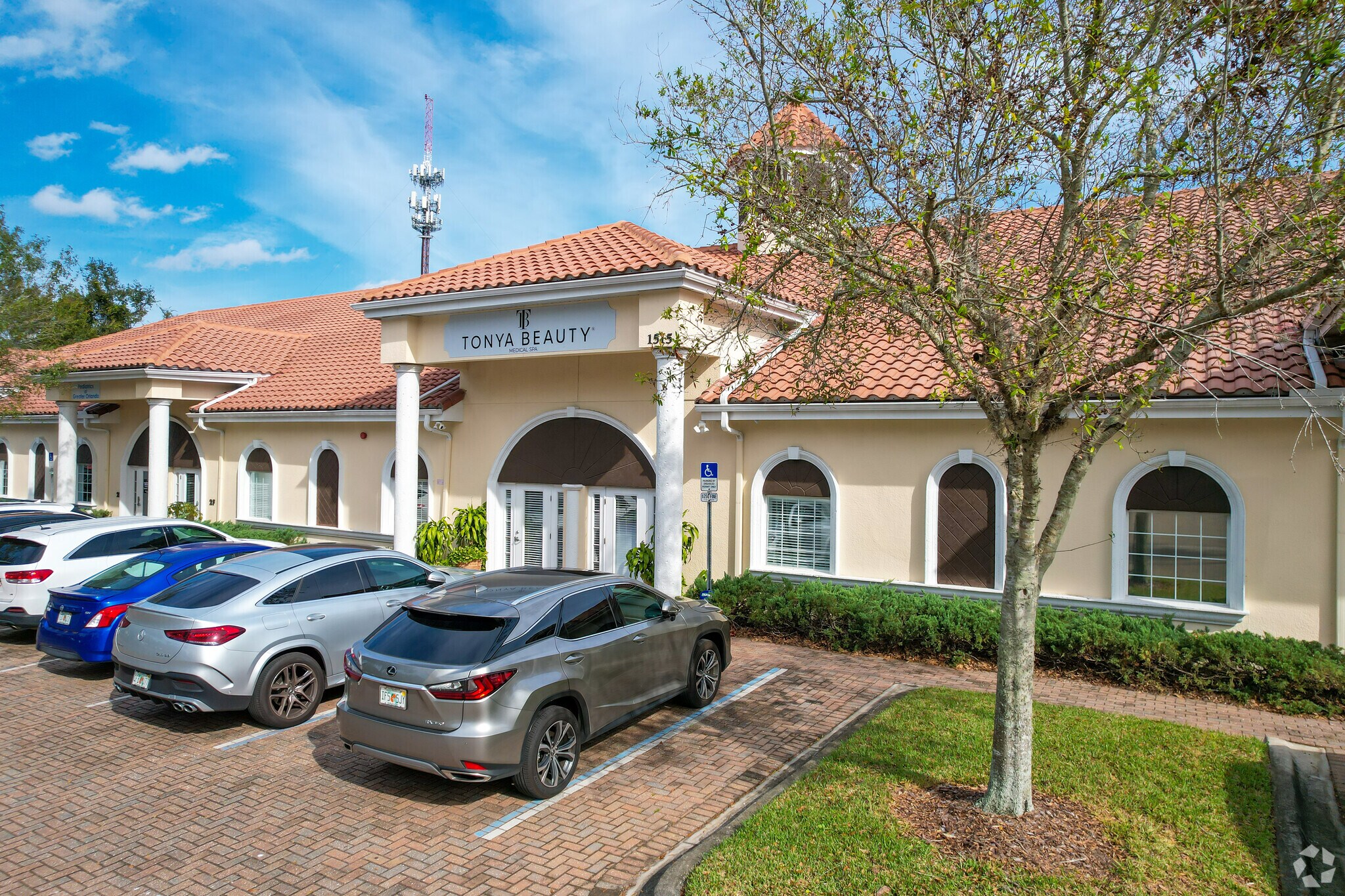 1515 Park Center Dr, Orlando, FL à vendre Photo principale– Image 1 sur 8