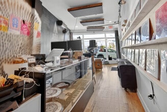 2427 Frankford Ave, Philadelphia, PA à louer Photo intérieure– Image 2 sur 12