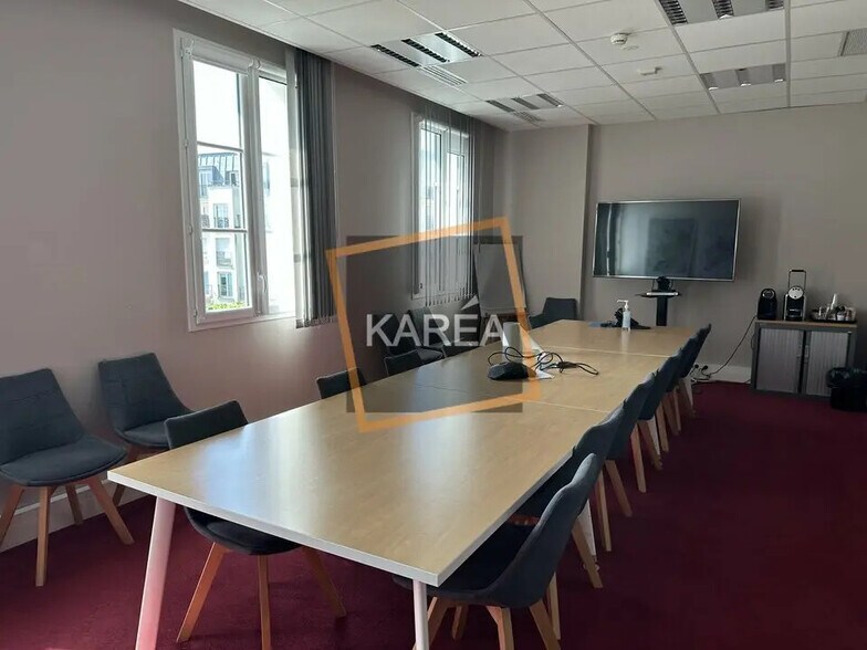 Bureau dans Chessy à louer - Photo de l’immeuble – Image 3 sur 11