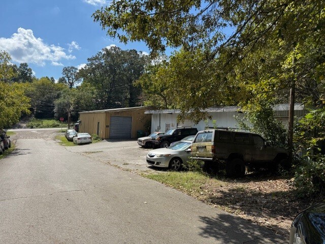 312 Lakeview Dr, Rossville, GA à vendre Photo principale– Image 1 sur 3
