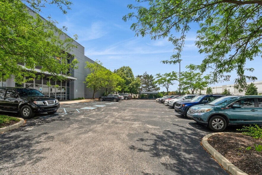 2151-2155 Airwest Blvd, Plainfield, IN à louer - Photo de l’immeuble – Image 3 sur 9