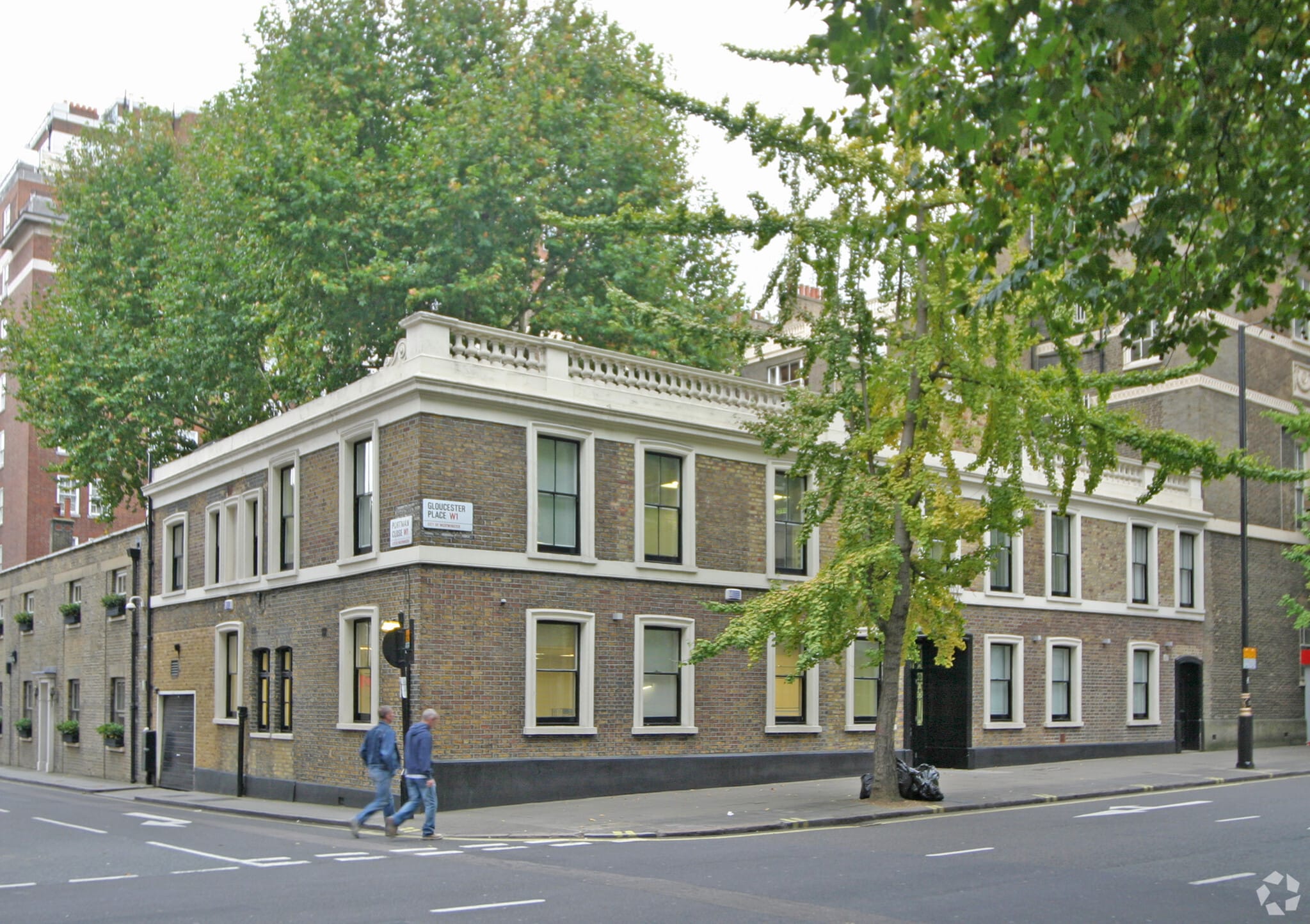 12 Portman Close, Londres à louer Photo principale– Image 1 sur 3