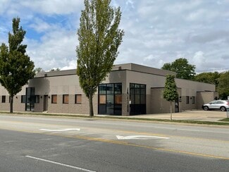 Plus de détails pour 410 E University Ave, Champaign, IL - Bureau à louer