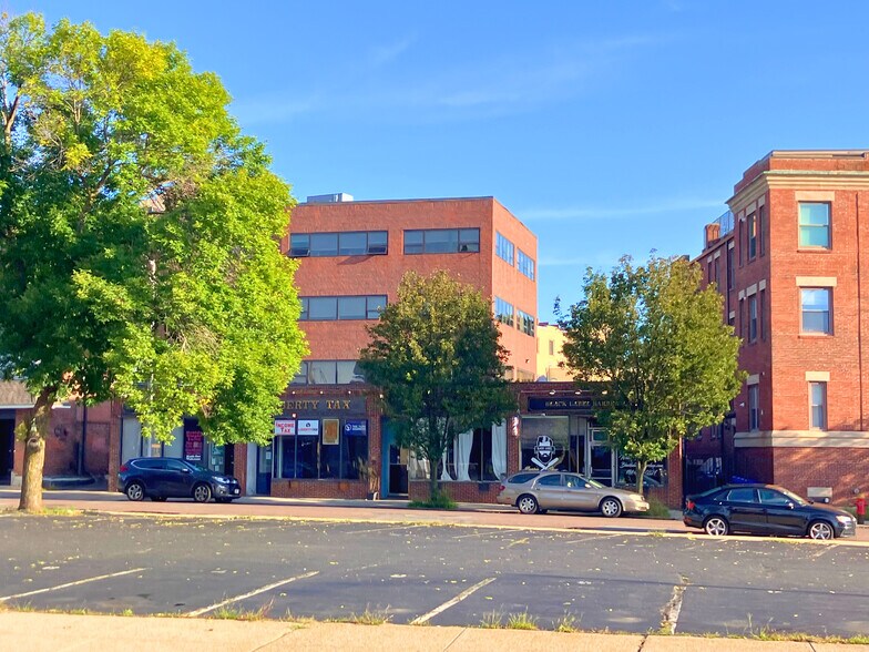 14-20 Irving St, Malden, MA à louer - Photo de l’immeuble – Image 1 sur 3