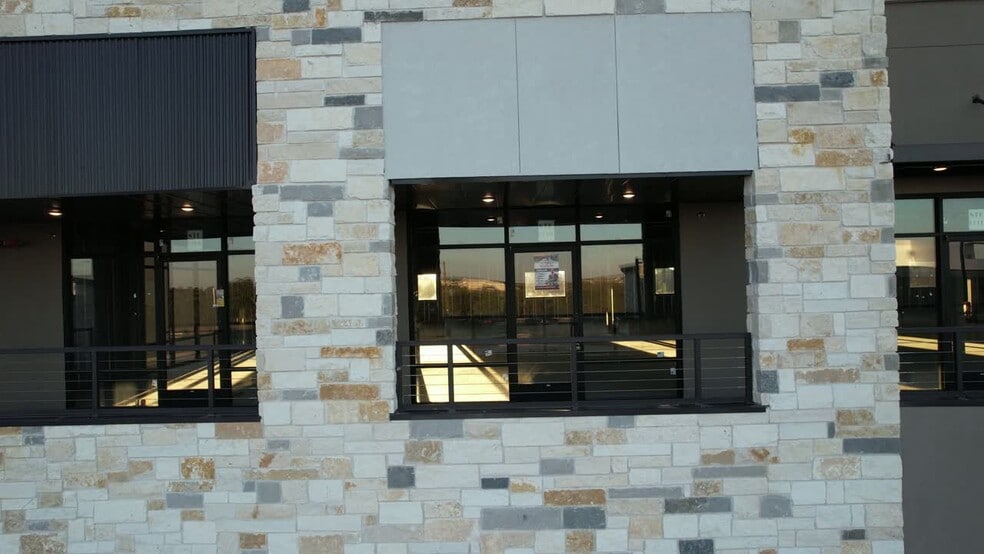 15301 Ronald Reagan Blvd, Leander, TX à louer - Vidéo sur l’annonce professionnelle – Image 2 sur 19