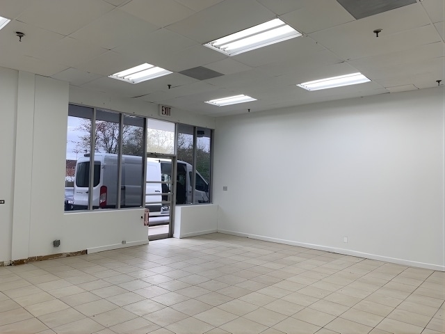 1600 E Saint Georges Ave, Linden, NJ à louer Photo intérieure– Image 1 sur 7