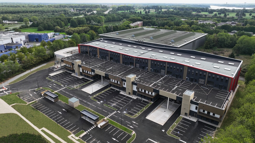 2 Avenue Denis Diderot, Élancourt à louer - Photo principale – Image 1 sur 14